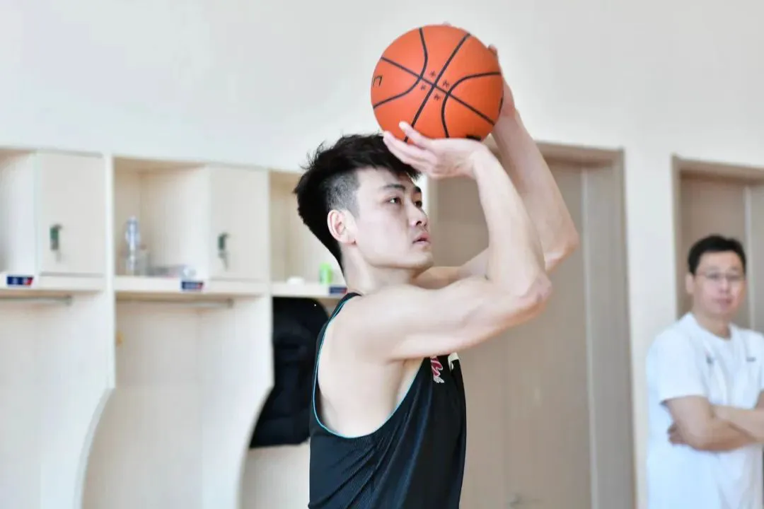 为什么可靠的篮球技术指导对初学者很重要?_1